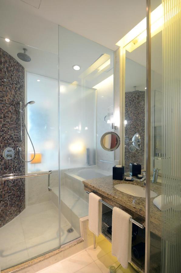 Hotel New Coast Manila