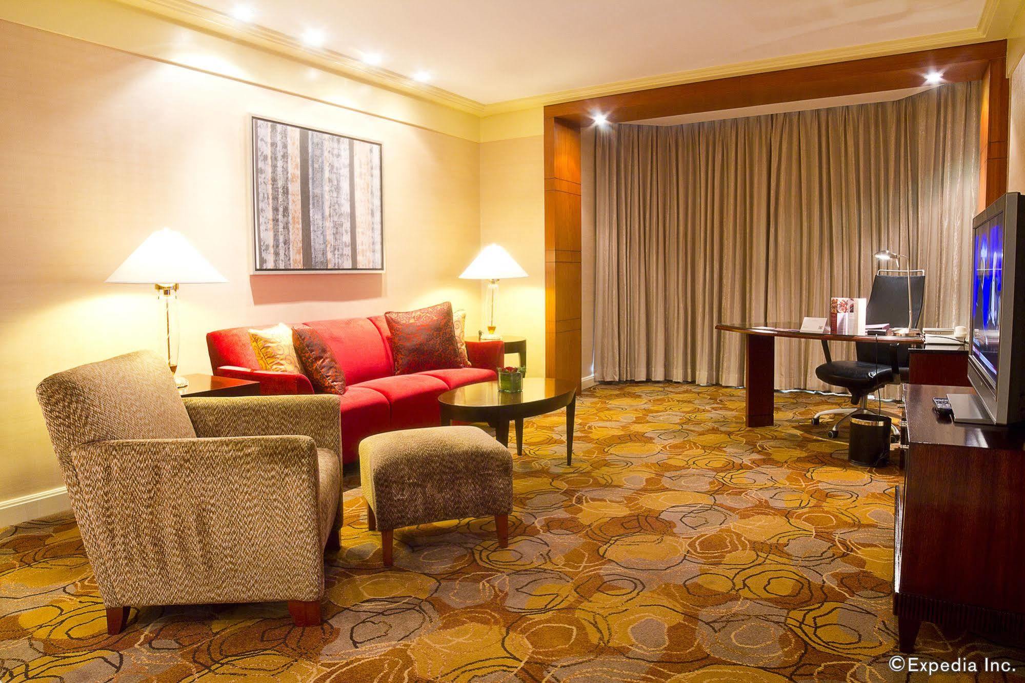 Hotel New Coast 5*